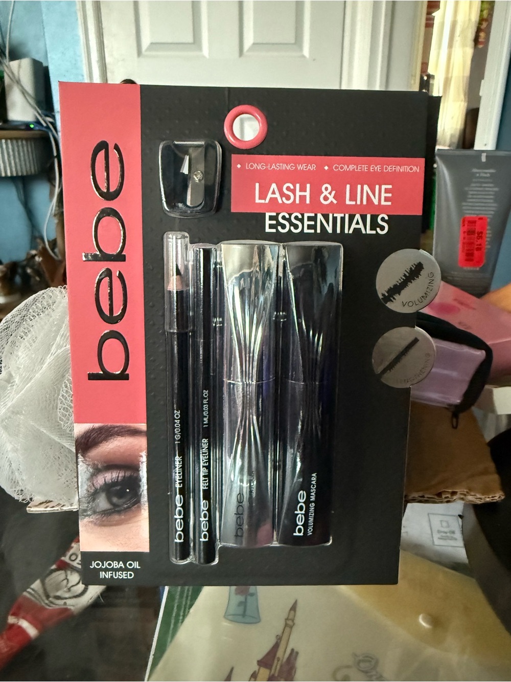bebe Lash & Line Essentials Makeup Kit – Black and Pink Accent - Picture 2 of 2
